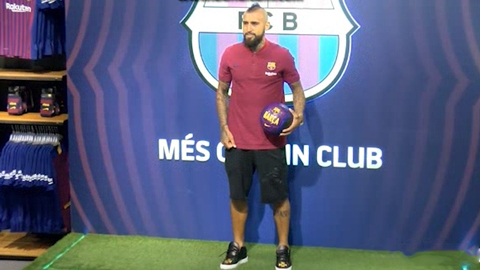 Vidal có mặt tại Barcelona, sẵn sàng ra mắt đội bóng mới