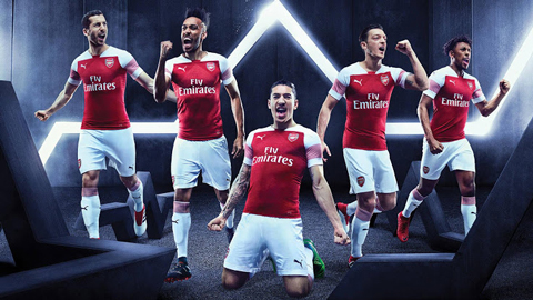  Arsenal tăng thu nhập gấp đôi nhờ áo đấu