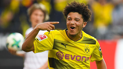 Jadon Sancho chân chuyền thượng hạng của Dortmund