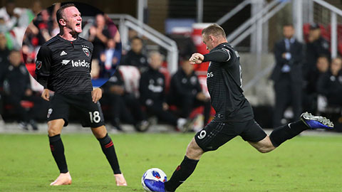 Từ khoảng cách 30m, Rooney đá phạt ghi bàn đẹp mắt 