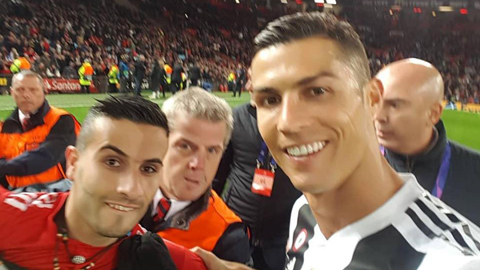 Gặp fan cuồng dành cả thanh xuân để hâm mộ Ronaldo