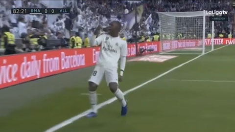 Vinicius lập công (Real 1-0 Valladolid)