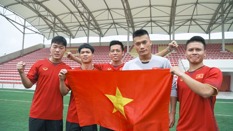 Bùi Tiến Dũng, Quang Hải cực chất trong clip cổ động AFF Cup