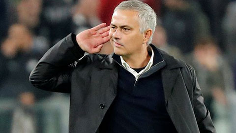 Mourinho ăn mừng khiến fan Juve nóng mắt