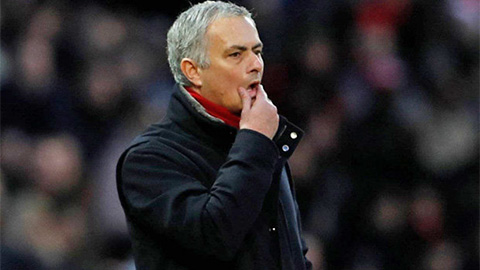 Lý do vì sao M.U sẽ không sa thải Mourinho