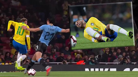 Vào bóng ác ý, Cavani cho Neymar nằm sân đau đớn