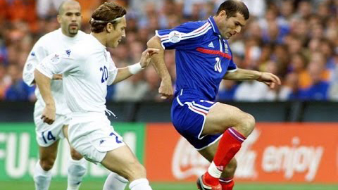 5 khoảnh khắc của Zidane gây chấn động thế giới