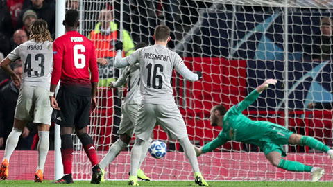 De Gea gây bão với pha cứu thua không tưởng