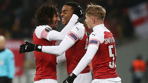 Arsenal vùi dập Vorskla với đội hình trẻ