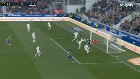 Courtois phản xạ tuyệt vời (Huesca 0-1 Real Madrid)