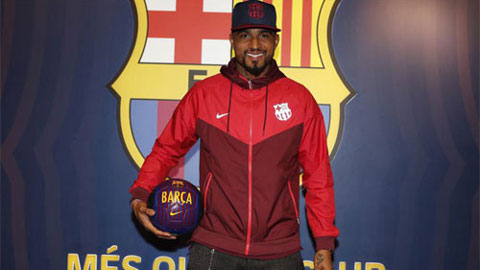 Ngày đầu tiên của Boateng tại Barca
