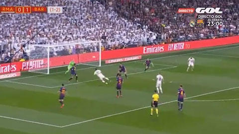 Varane đốt lưới nhà (Real 0-2 Barca)