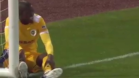 Pha bỏ lỡ khó tin nhất mùa giải