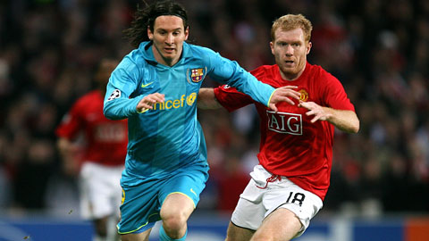 Lần gần nhất ở Old Trafford, Messi đã khiến Scholes, Ronaldo vất vả thế nào