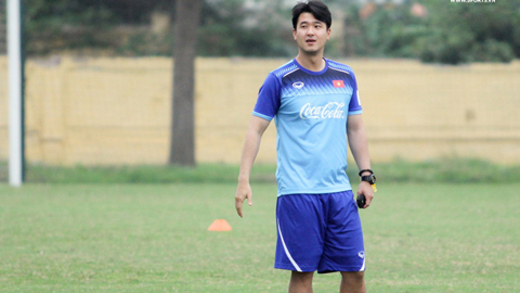 Trợ lý HLV Park Hang Seo sang Nhật theo dõi buổi tập của Messi Thái