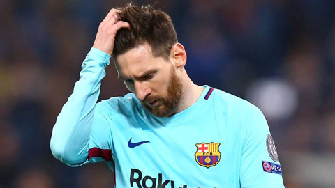 Messi chết lặng khi thất bại còn Ronaldo thúc giục đồng đội tiến lên