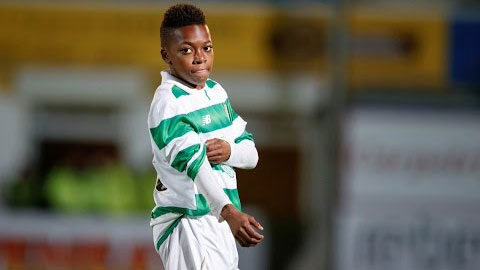 Cầu thủ 16 tuổi Karamoko Dembele đã gây bão làng túc cầu thế nào