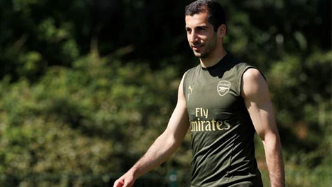 Xúc động khoảnh khắc Mkhitaryan nói với đồng đội không thể dự CK Europa League