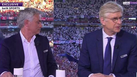 Mourinho và Wenger choáng váng nghe các fan Liverpool hát bài truyền thống