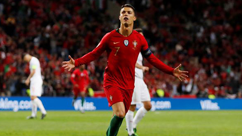 Màn trình diễn tuyệt vời của Ronaldo trước Thụy Sỹ