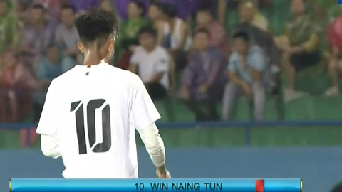 Cầu thủ Myanmar nhận 2 thẻ vàng trong 1 phút