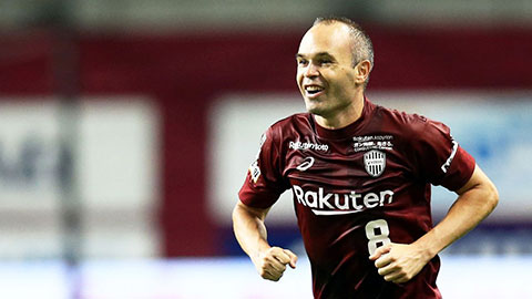 Đã mắt với tuyệt phẩm sút xa của Iniesta tại Nhật Bản