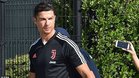 Fan phát cuồng khi Ronaldo đến kiểm tra y tế ngày hội quân