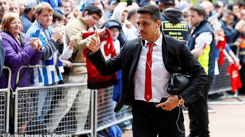 Alexis Sanchez đến Inter kiểm tra y tế