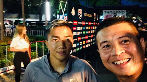 Phóng viên báo Bóng đá sang Thái Lan tác nghiệp trận Thái Lan - Việt Nam