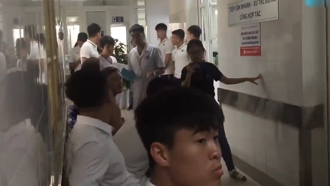 Người nhà nạn nhân pháo sáng từ chối tiếp CĐV Nam Định