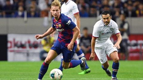 Pha bứt tốc khủng khiếp từ sân nhà của de Jong trước 4 cầu thủ Valencia