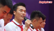 Tiến Dũng nói gì khi học sinh hỏi xoáy về biệt danh Thủ môn quốc dân