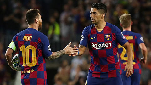 Barcelona 2-1 Inter: Suarez lập cú đúp mừng Messi trở lại