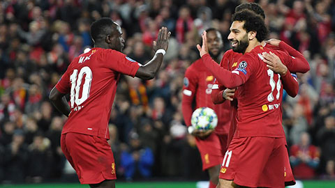 Liverpool 4-3 Salzburg: Salah cứu rỗi The Kop