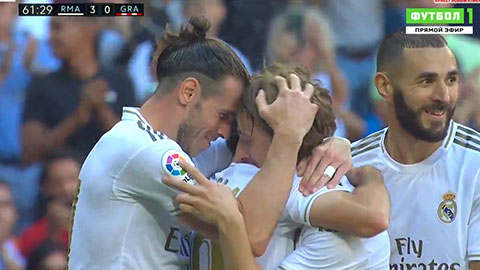 Modric tung cú sút sấm sét, bóng găm thẳng nóc lưới (Real Madrid 3-0 Granada)