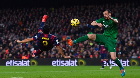 5 cú 'xe đẹp chổng ngược' đã mắt nhất lịch sử Barca
