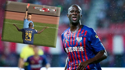 Yaya Toure bị đuổi sau 10 giây ở trận cuối tại Trung Quốc