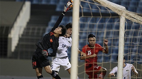 Pha cứu thua kinh điển của thủ môn U21 Việt Nam trước SV Nhật Bản