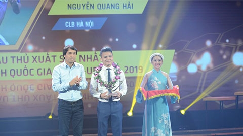 Quang Hải nói gì khi nhận giải Cầu thủ xuất sắc nhất V.League 2019?