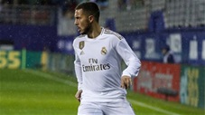 Hazard hết chuyền bóng bằng Rabona lại giật gót xỏ háng cầu thủ Eibar