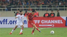 Tuấn Anh thi đấu miễn chê trước UAE