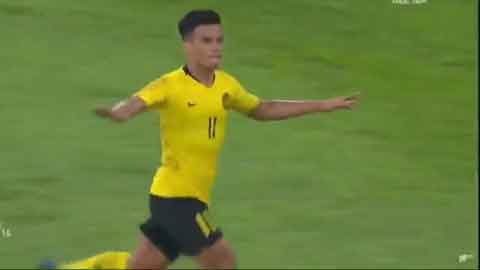 Safawi đá phạt ở cự ly khoảng 30m ghi bàn (trực tiếp: Malaysia 1-0 Indonesia)