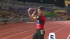 VĐV Việt Nam múa quạt cực dẻo trước khi làm nên kỳ tích tại SEA Games 30