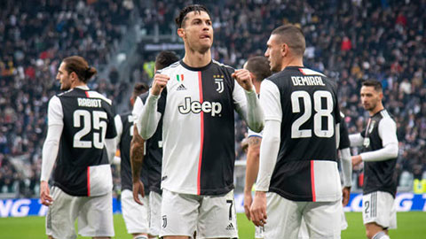 Ronaldo và cú đúp siêu đẳng vào lưới Udinese