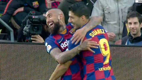 Arturo Vidal sút chéo góc uy lực nâng tỷ số (trực tiếp: Barcelona 2-0 Alaves)