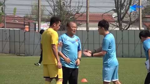 U23 Việt Nam vã mồ hôi với màn thi đấu đối kháng của thầy Park
