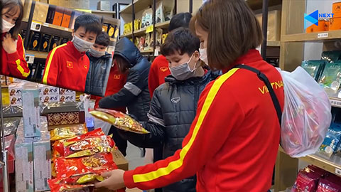 Tuyết Dung và ĐT nữ Việt Nam 'hốt' trọn thiên đường mua sắm Jeju, Hàn Quốc