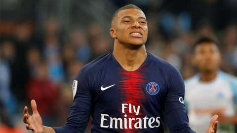 Neymar buồn thiu trên khán đài nhìn Mbappe ghi bàn