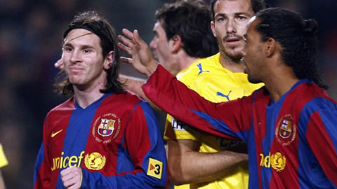 Ronaldinho và những pha phối hợp đỉnh cao với Messi