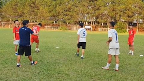 'Lứa trẻ hay nhất HAGL' đá ma như Barca